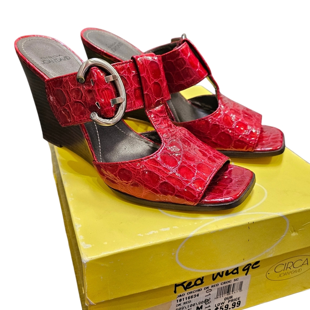 Joan & David Orchid Dark Red Croc Pattern Square Toe Wedge Sandals Size 6.5